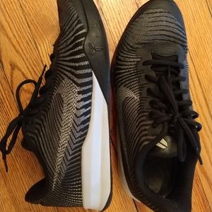 Kobe Basketball Shoes, Men's 10.5